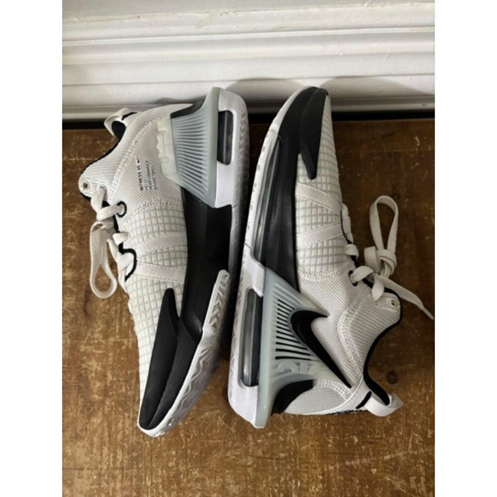 Nike LeBron Witness VII Size 5 Basketball Shoes Sneakers Athletic - Picture 4 of 7